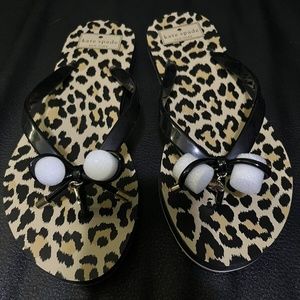 Kate Spade Sandals Nova Black Shiny Rubber Leopard Flip Flops Size 9